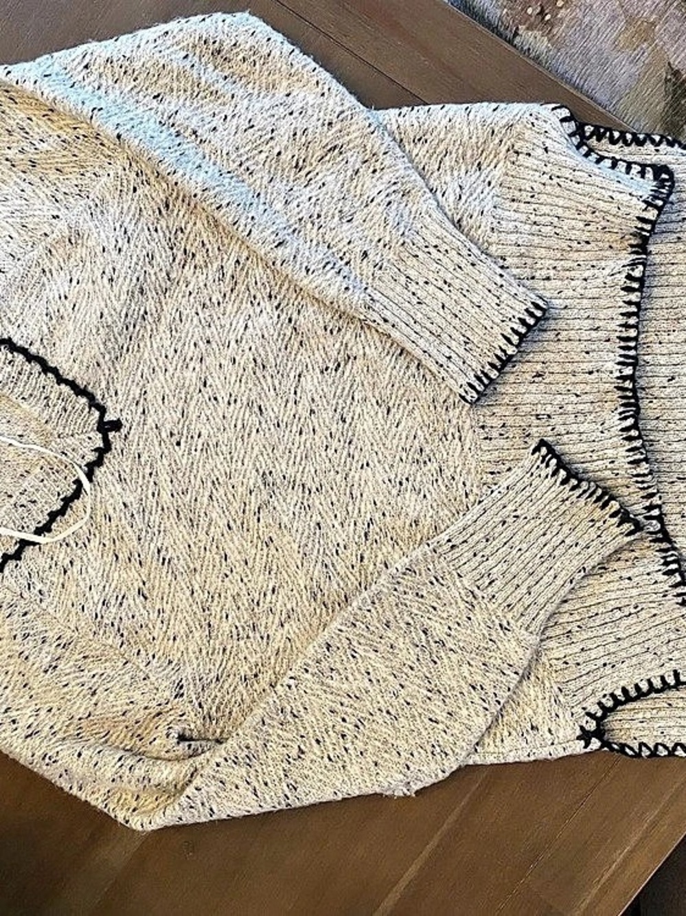 Cable & Gauge Knit Sweater in Beige & Black Size Medium